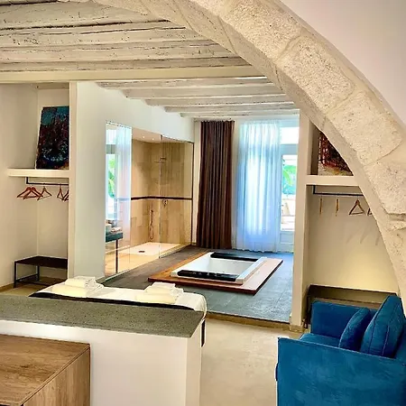 Isabella Di Castiglia Апарт-отель 4*