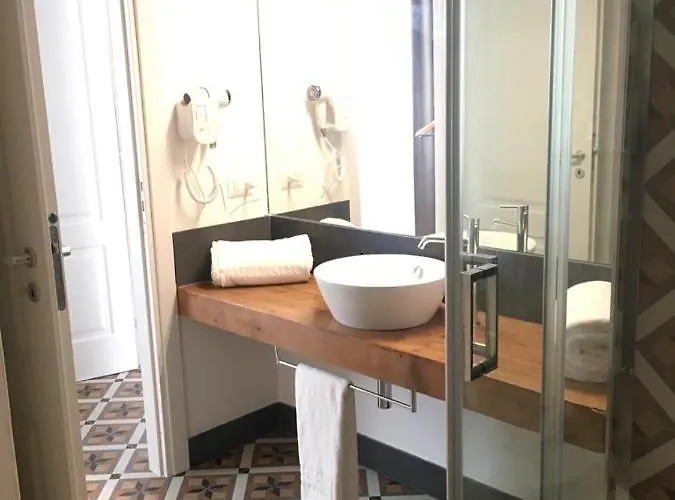 Isabella Di Castiglia מלון דירות