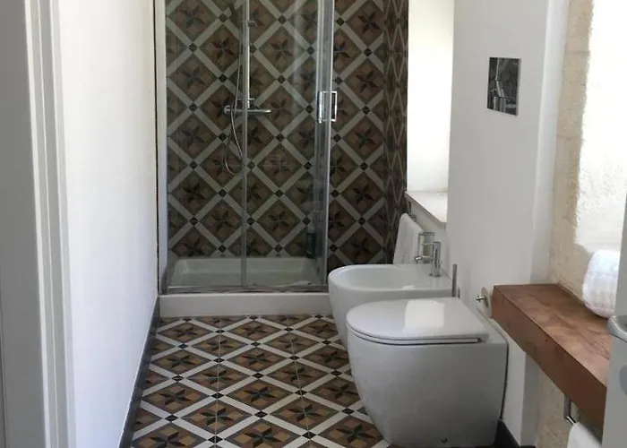 Isabella Di Castiglia מלון דירות סירקוזה