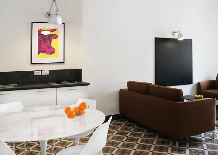 Isabella Di Castiglia מלון דירות סירקוזה