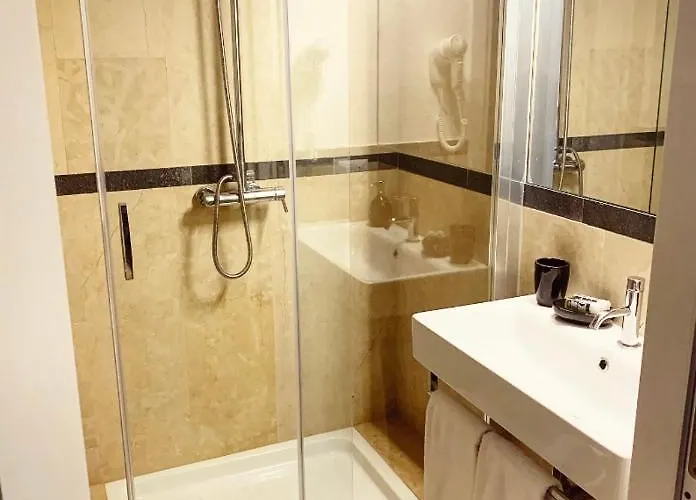 Isabella Di Castiglia מלון דירות