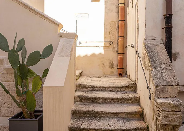 Isabella Di Castiglia מלון דירות סירקוזה