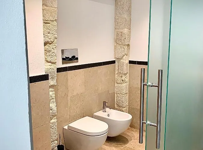 Isabella Di Castiglia 4*