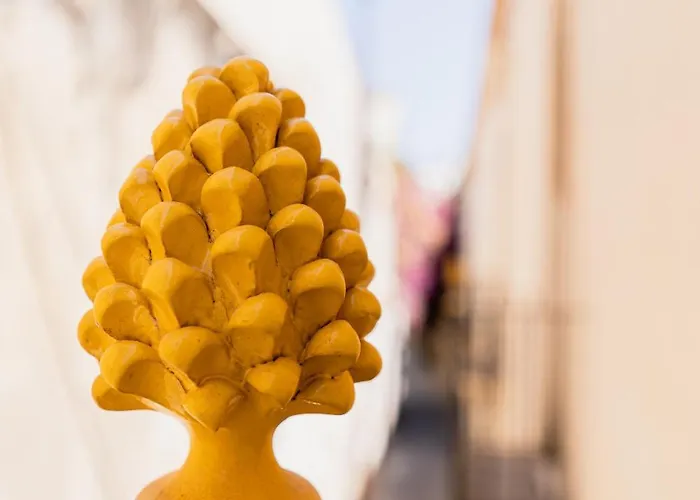 Isabella Di Castiglia מלון דירות סירקוזה