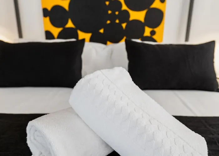 מלון דירות Isabella Di Castiglia 4*