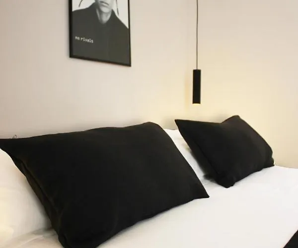 Isabella Di Castiglia Apartmanhotel